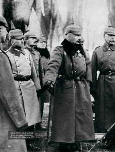 Kaiser Wilhelm II. besichtigt einen erbeuteten britischen